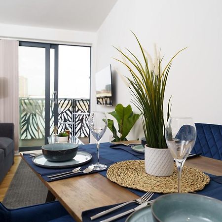 1 Bed Flat Near Canary Wharf, O2 Appartamento Londra Esterno foto