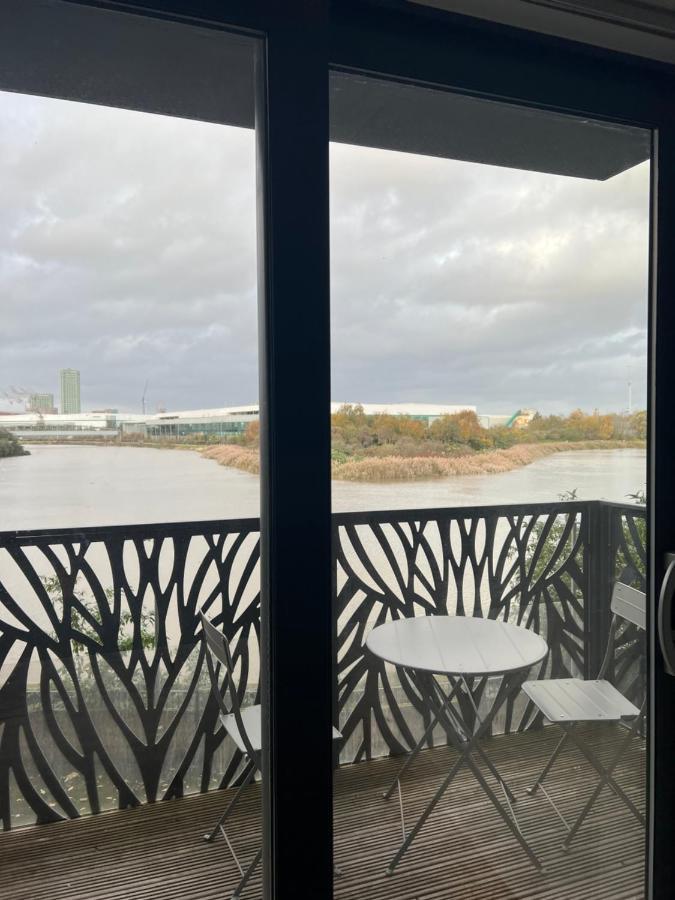 1 Bed Flat Near Canary Wharf, O2 Appartamento Londra Esterno foto